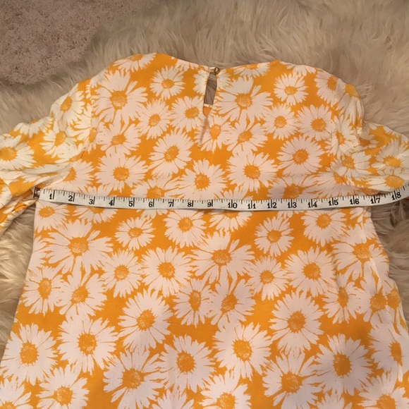 Retro 60โs Style Mini Dress! - Picture 7 of 8